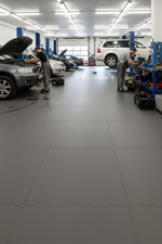 Mechanics Garage Floor Tiles - Oil-Proof Surface - Professional industrial flooring
